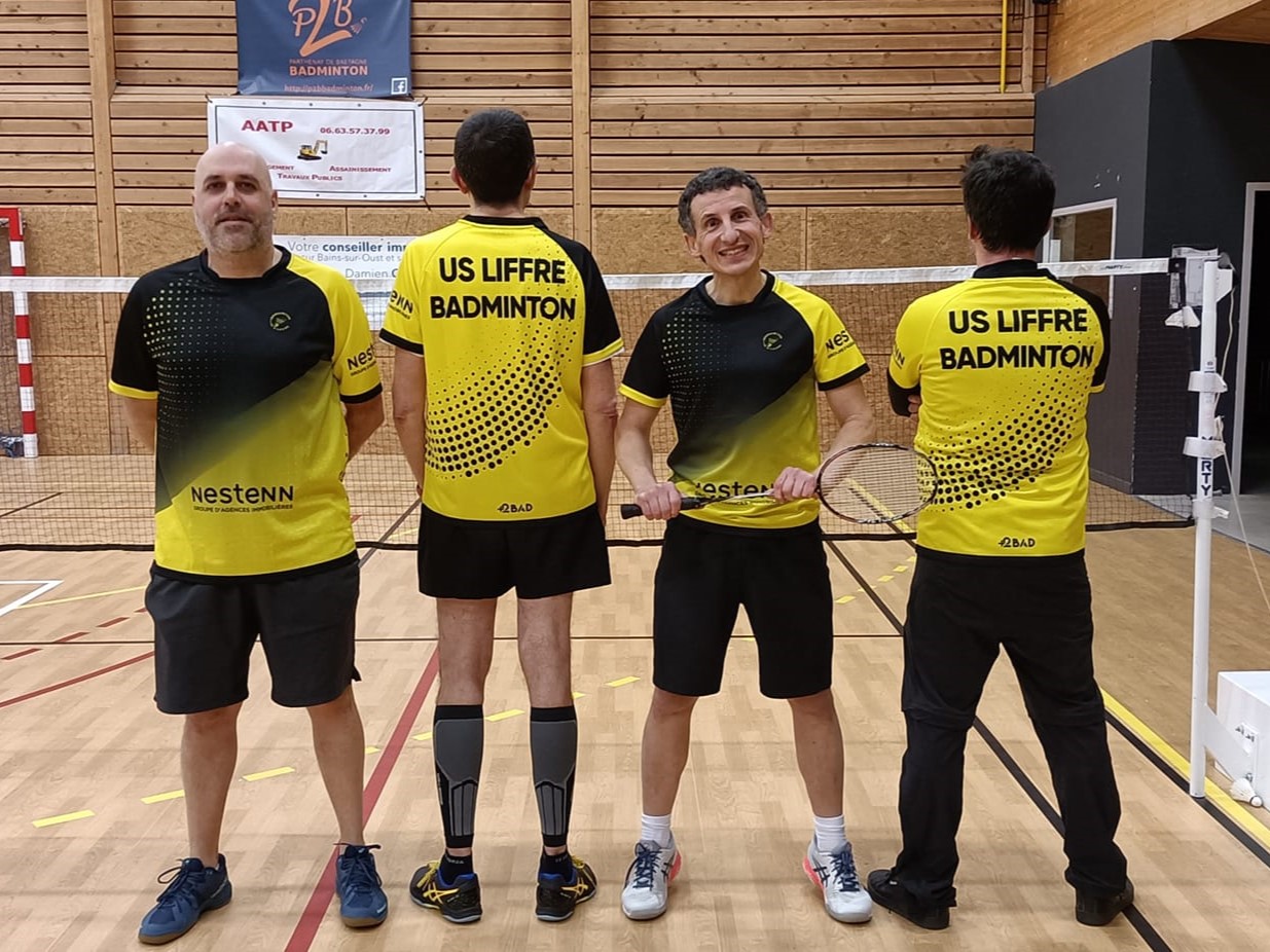 T shirt badminton discount personnalisé